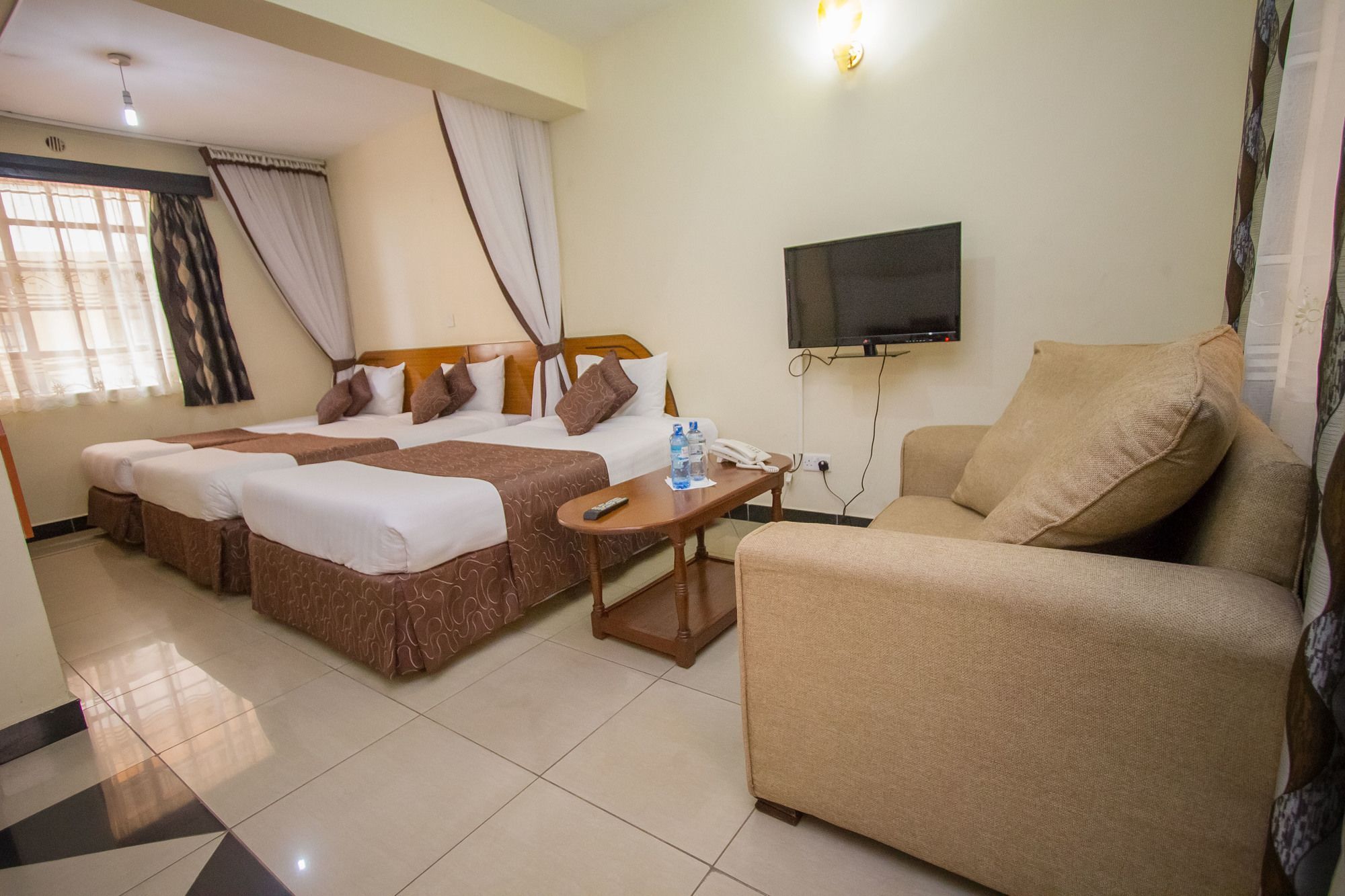 Emboita Hotel Nakuru Exteriér fotografie